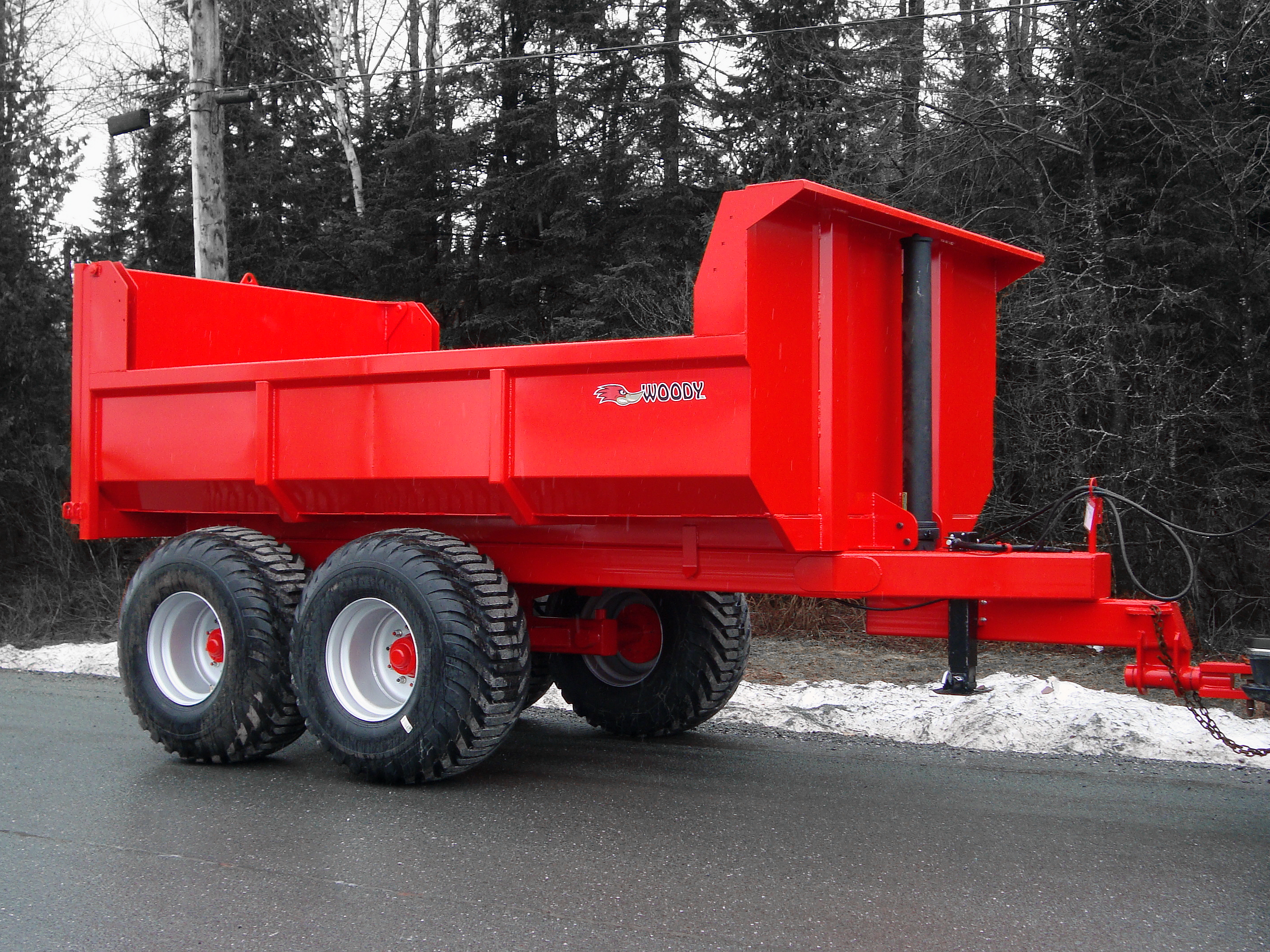 814 V Series Dump Trailer Tires 600-55-22.5