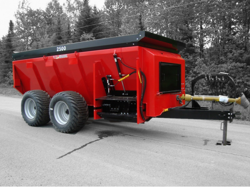 Manure Spreader 2500 Gal